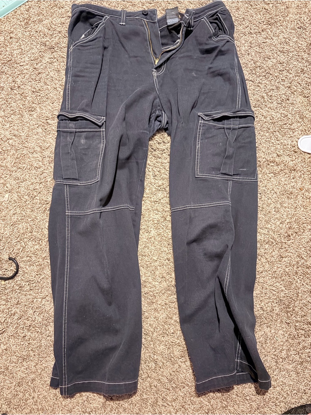 Divided Black Cargo Jeans with Contrast Stitching